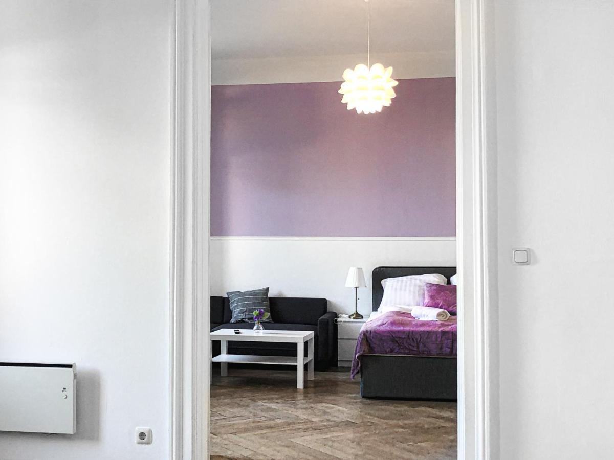 Commodious 2Br Apt. Near Akh-Perfect For Groups เวียนนา ภายนอก รูปภาพ