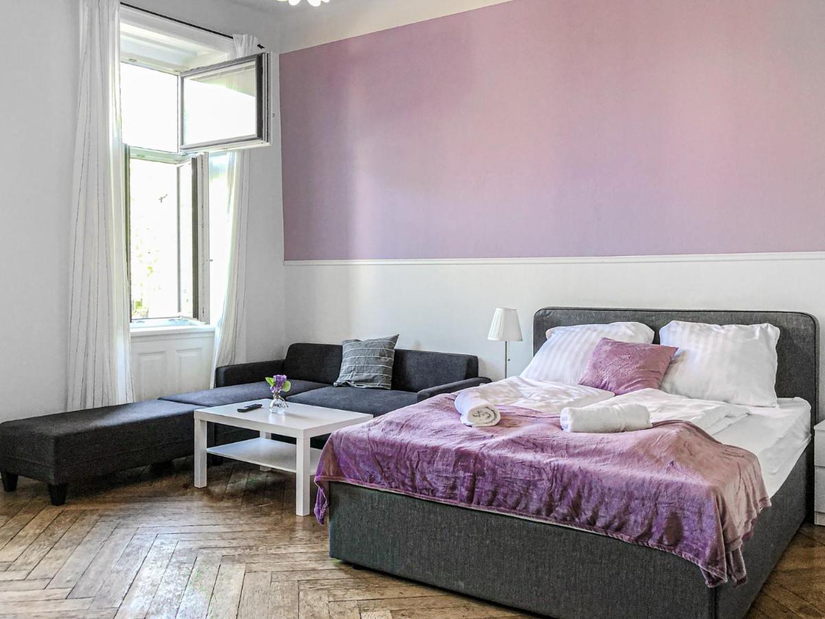 Commodious 2Br Apt. Near Akh-Perfect For Groups เวียนนา ภายนอก รูปภาพ