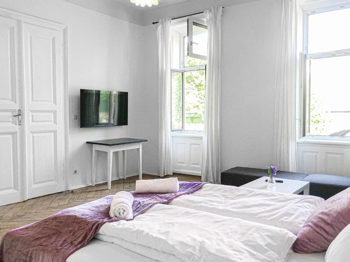 Commodious 2Br Apt. Near Akh-Perfect For Groups เวียนนา ภายนอก รูปภาพ