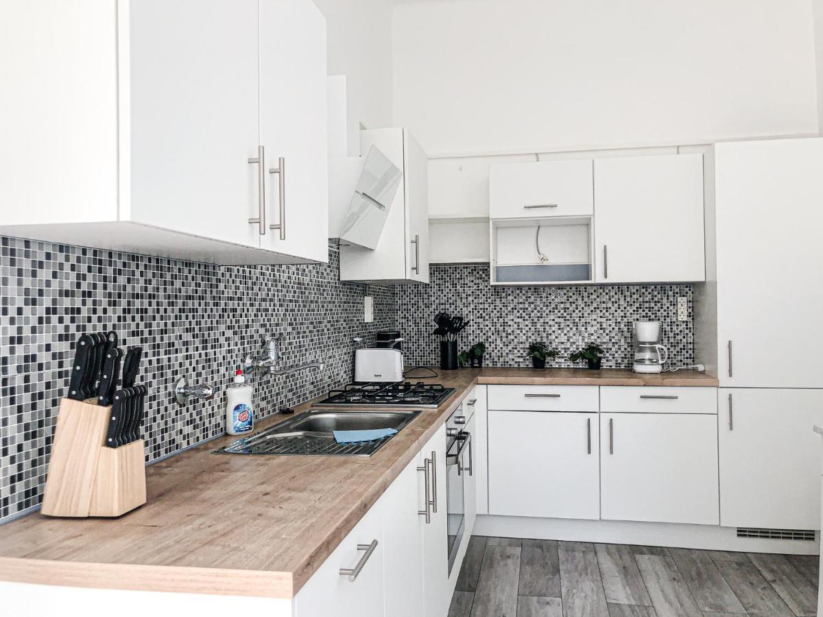 Commodious 2Br Apt. Near Akh-Perfect For Groups เวียนนา ภายนอก รูปภาพ